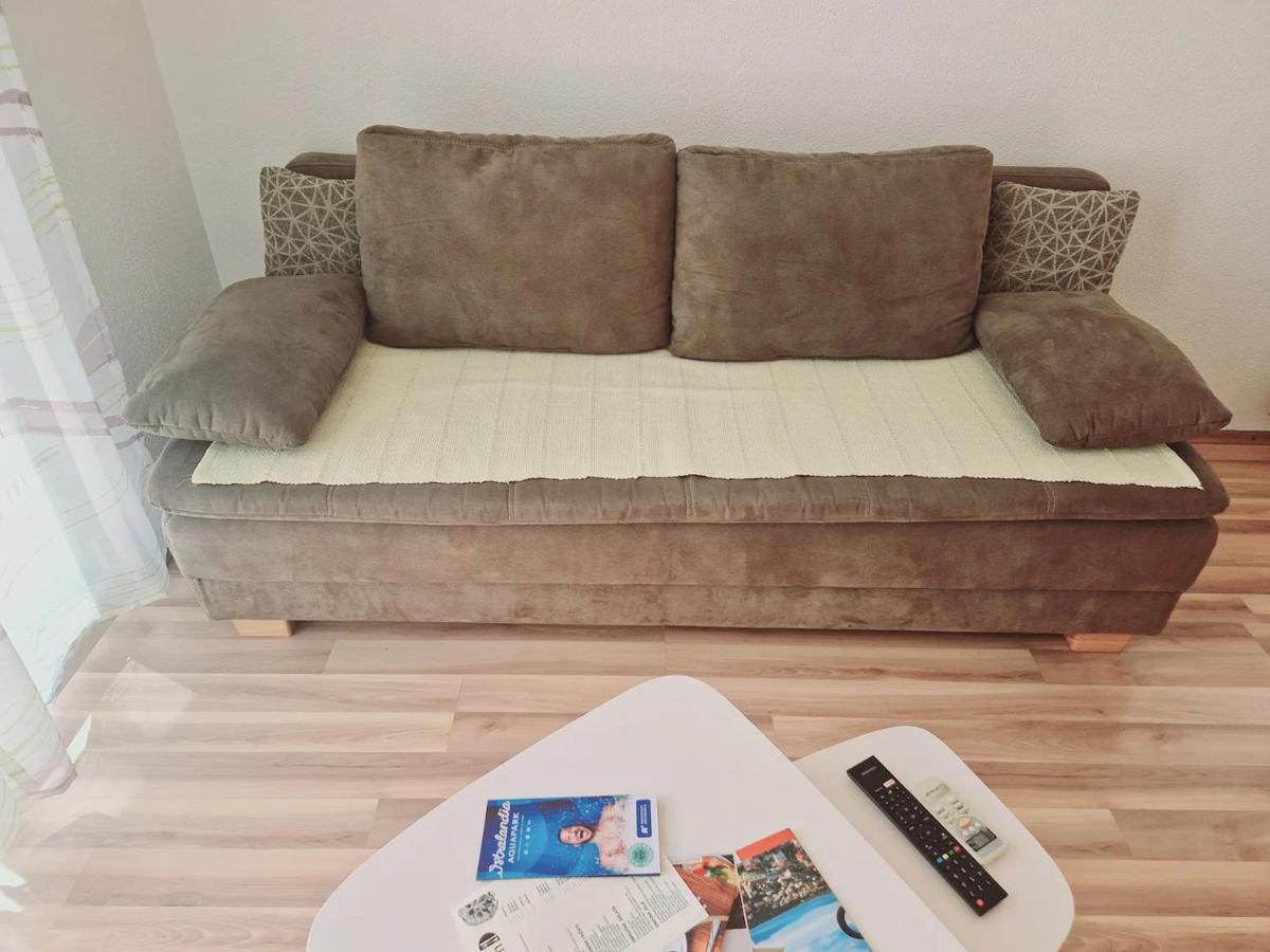 Apartments In Rijeka, Free Parking And Large Terrace, 15Min Drive From The Beach Exterior foto
