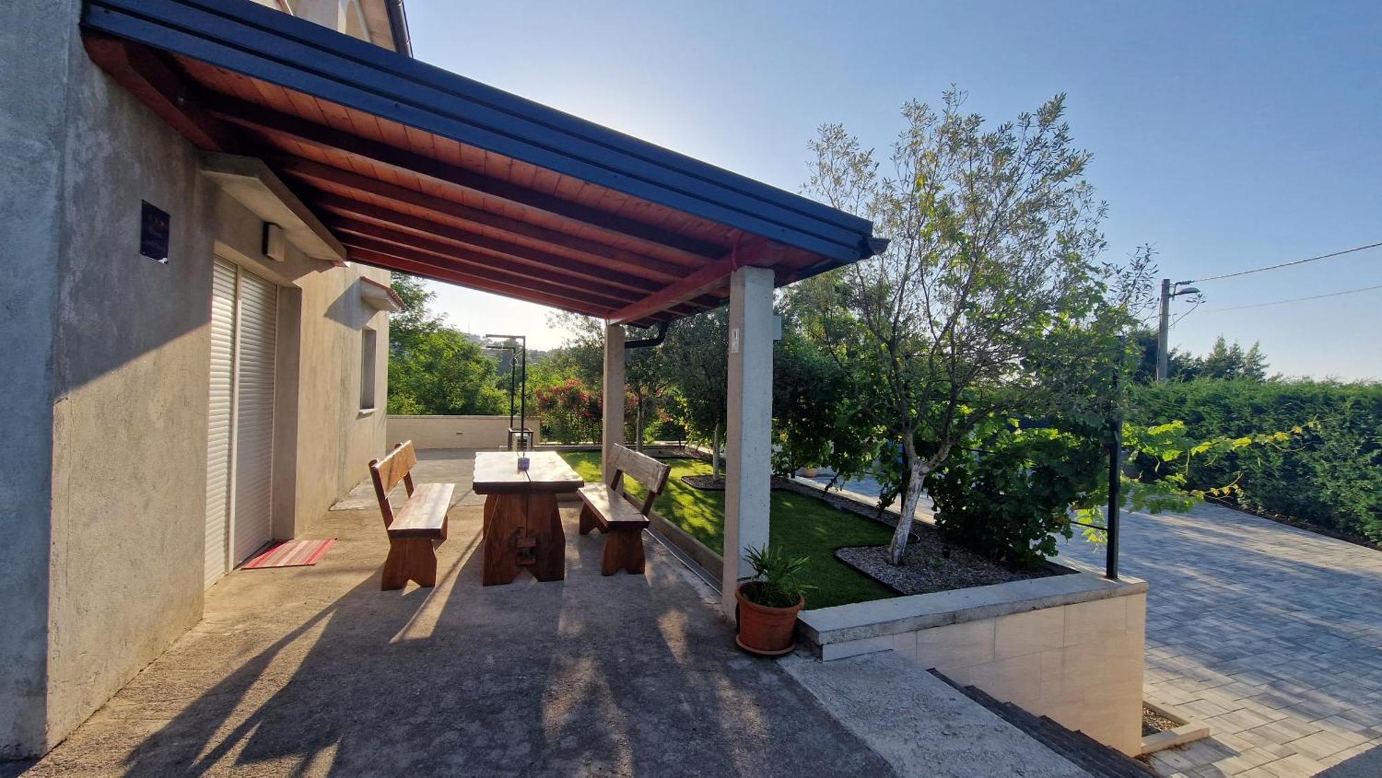 Apartments In Rijeka, Free Parking And Large Terrace, 15Min Drive From The Beach Exterior foto